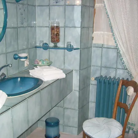 Logis De La Cantinoliere Frühstückspension
