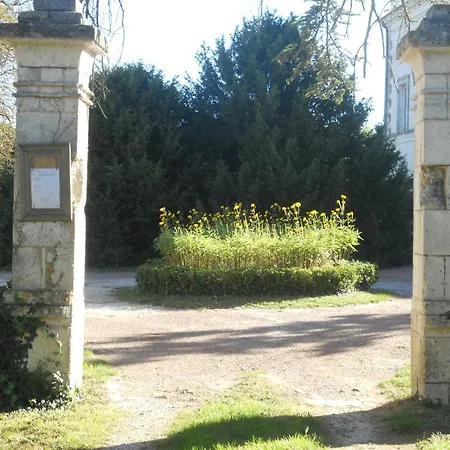 Logis De La Cantinoliere Frühstückspension Villefagnan